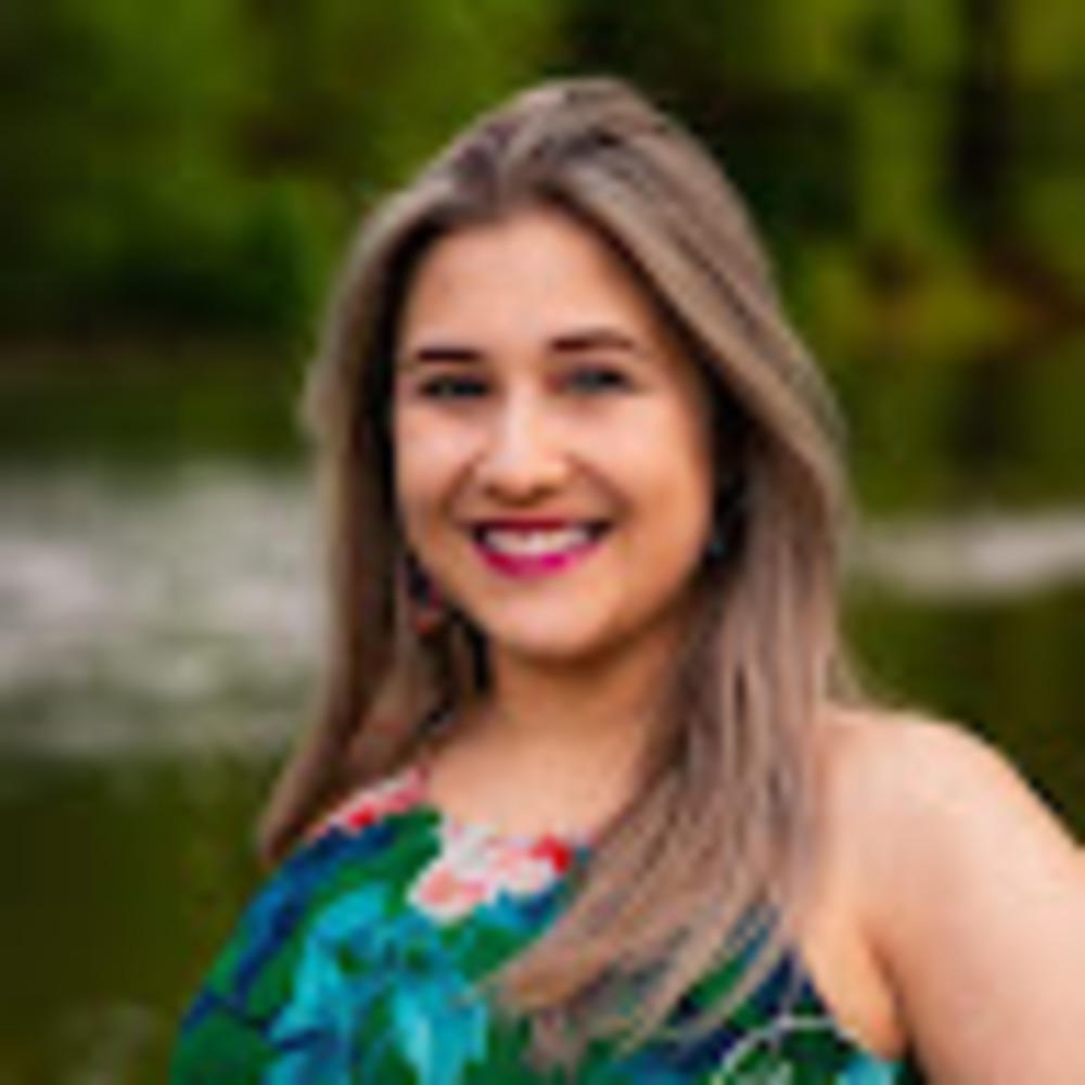 Meet your Posher, Leticia